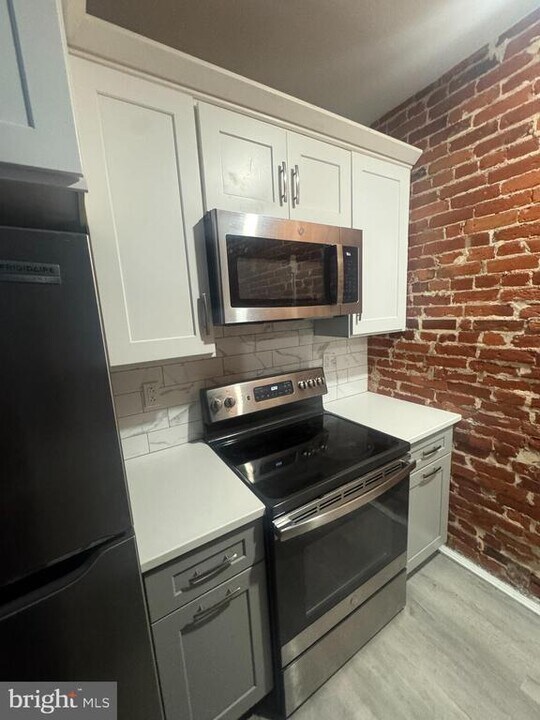 1737 N 23rd St in Philadelphia, PA - Building Photo