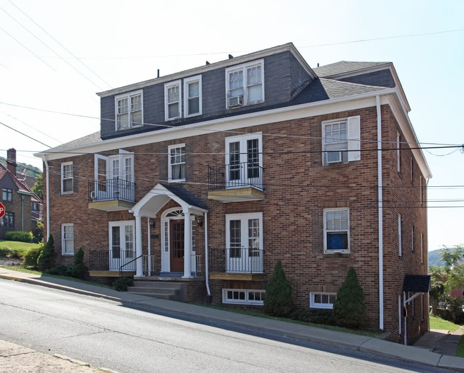 Barksdale Apartments in Clarksburg, WV - Foto de edificio - Building Photo