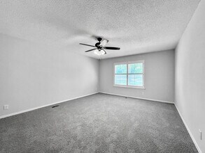 19307 E 105th St in Broken Arrow, OK - Building Photo - Building Photo