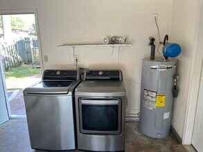 1423 Mixon Dr in Fort Walton Beach, FL - Building Photo - Building Photo