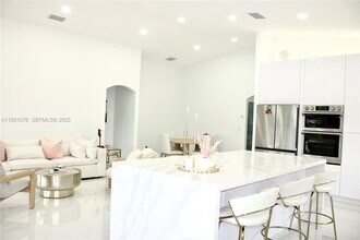 16056 SW 66th Terrace in Miami, FL - Building Photo - Building Photo