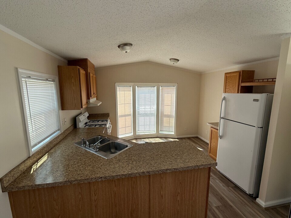 13 Vanilla Ln in Browns Mills, NJ - Foto de edificio