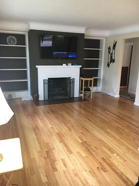 1420 Kirtland Dr in Ann Arbor, MI - Building Photo