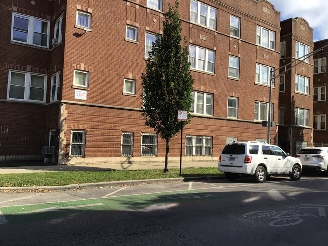 4955 W Washington Blvd in Chicago, IL - Building Photo - Building Photo