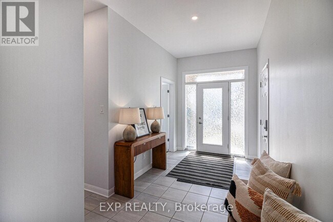 615 Idyllic Ter in Ottawa, ON - Building Photo - Building Photo