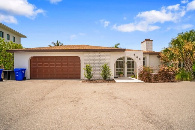 538 Fairway Terrace in Naples, FL - Building Photo - Building Photo