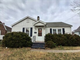 928 N Griffin St in Danville, IL - Building Photo