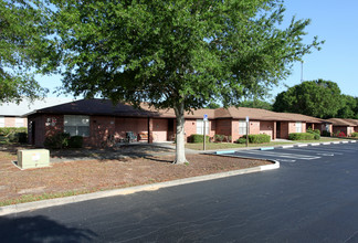 Eustis Sands Apartments in Eustis, FL - Foto de edificio - Building Photo