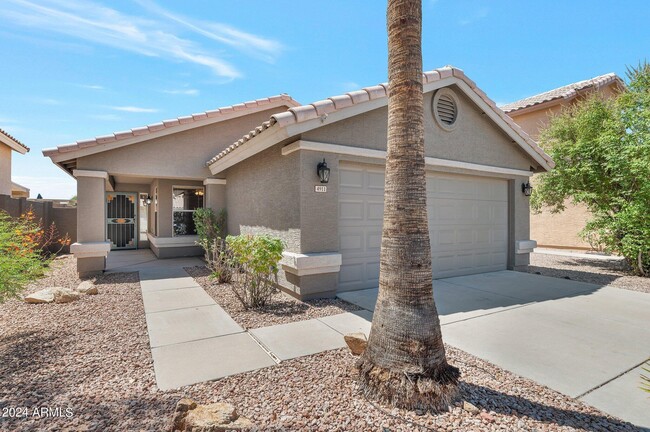 4911 W Wickieup Ln