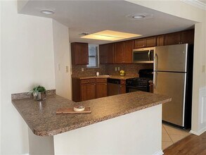 2185 Palmyra Dr in Marietta, GA - Building Photo - Building Photo