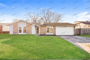 405 W Austin St in Broken Arrow, OK - Building Photo