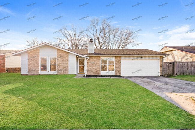 property at 405 W Austin St