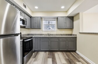 2416 Dante St in New Orleans, LA - Building Photo - Building Photo