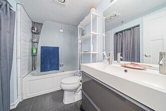 200 Cove Way, Unit 1012 in Quincy, MA - Building Photo - Building Photo
