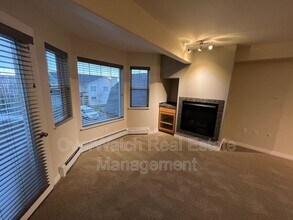 11351 Discovery View Dr in Anchorage, AK - Building Photo - Building Photo