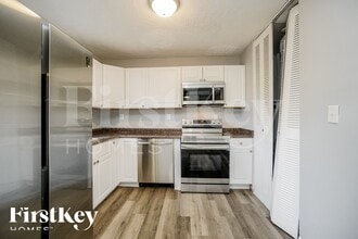 614 Palace Ln, Unit P-1107 in Columbus, OH - Building Photo - Building Photo