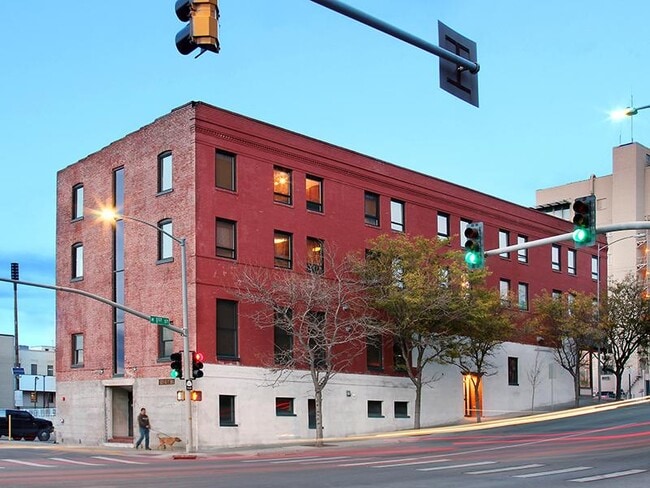 Hotel Virginia in Casper, WY - Foto de edificio - Building Photo