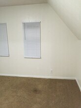 329 Belgrade Ave, Unit 2 in North Mankato, MN - Foto de edificio - Building Photo