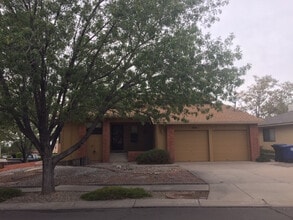 5601 Chelwood Park Blvd NE in Albuquerque, NM - Building Photo - Building Photo