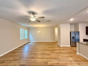 4724 Rdg Vly Dr in Gainesville, GA - Foto de edificio - Building Photo