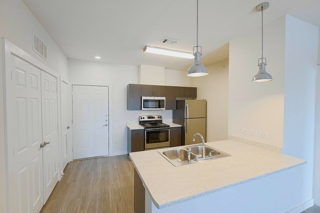 Urban Oaks in Austin, TX - Foto de edificio - Building Photo