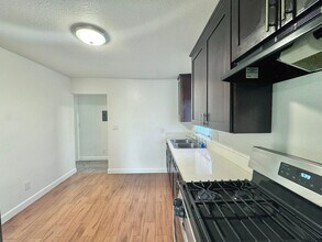 11810 Avalon Blvd in Los Angeles, CA - Building Photo - Building Photo