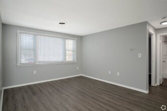 266 Main St in Windsor Locks, CT - Building Photo - Building Photo