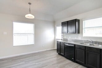 5409 Rio Ramos St in Rosharon, TX - Building Photo - Building Photo