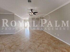 906 Alfreda Ave in Lehigh Acres, FL - Foto de edificio - Building Photo