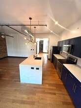 1432 Race St, Unit 303 in Cincinnati, OH - Building Photo - Building Photo