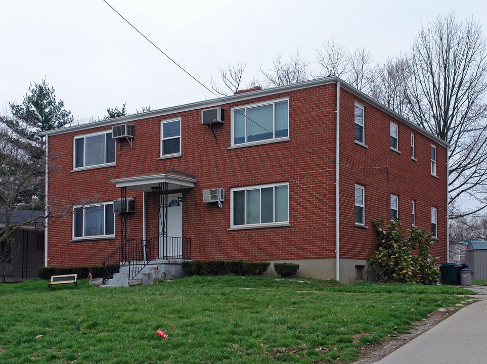 110 Center St in Florence, KY - Building Photo