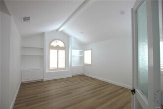 2421 E 16th St in Newport Beach, CA - Building Photo - Building Photo