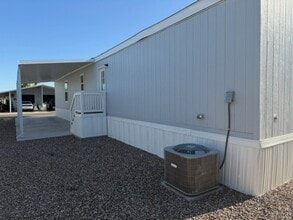 2060 N Center St in Mesa, AZ - Foto de edificio - Building Photo