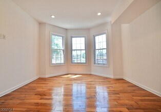 131 Sylvan Ave in Newark, NJ - Building Photo - Building Photo
