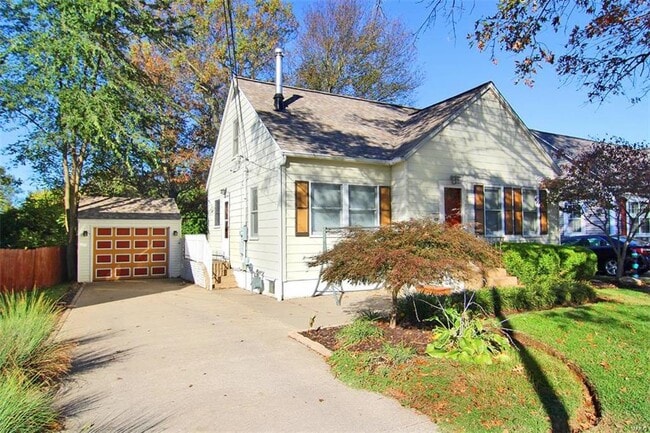 221 Henderson St in Jackson, MO - Building Photo - Building Photo