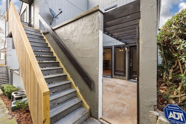 3350 Altamont Rd S in Birmingham, AL - Foto de edificio - Building Photo