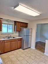 470 Edgewood Rd in North Versailles, PA - Foto de edificio - Building Photo