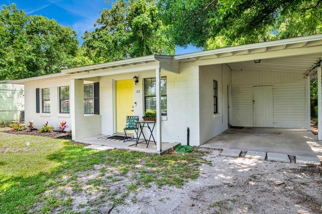 property at 32 Norwood Dr