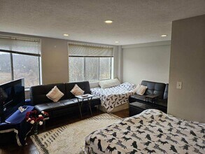 6631 Wakefield Dr, Unit 613A in Alexandria, VA - Building Photo - Building Photo