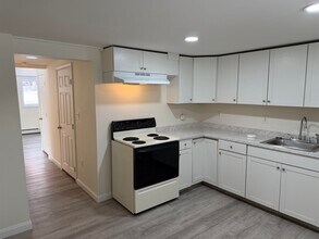 32 Forest Rd in Wolfeboro, NH - Building Photo - Building Photo