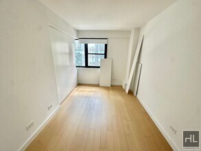 East 39th Street in New York, NY - Building Photo - Building Photo