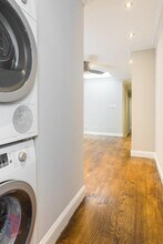 437 W 53rd St in New York, NY - Building Photo - Building Photo