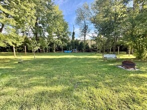 47 Beechwood Rd in West Hartford, CT - Building Photo - Building Photo