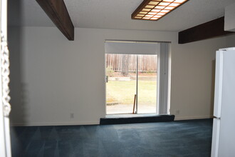 2490 Valleywood Dr in San Bruno, CA - Building Photo - Building Photo