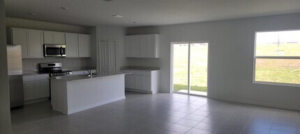 3359 Alexander Dr in Lake Wales, FL - Building Photo - Building Photo