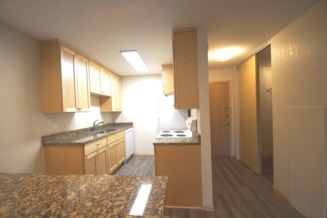 property at 1270 Larpenteur Ave W