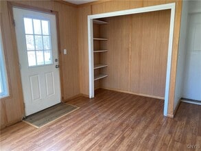 660 County Rte 1 in Oswego, NY - Foto de edificio - Building Photo