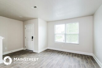 12087 Parkview Trace Dr in Louisville, KY - Building Photo - Building Photo