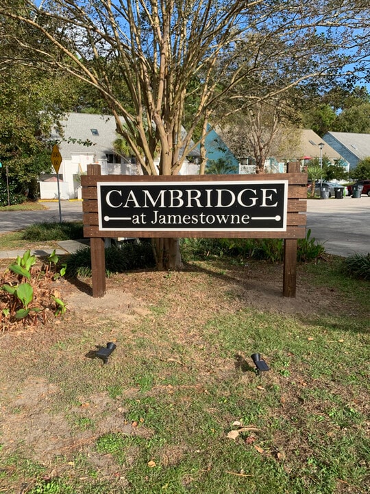 400 Cambridge Cir in Murrells Inlet, SC - Building Photo