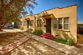 1842 Workman St in Los Angeles, CA - Foto de edificio - Building Photo